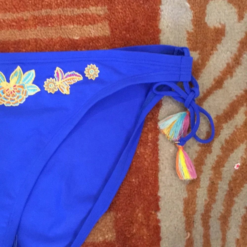 Bleu rod Beattie embroidered tassel bikini bottom - Picture 2 of 4